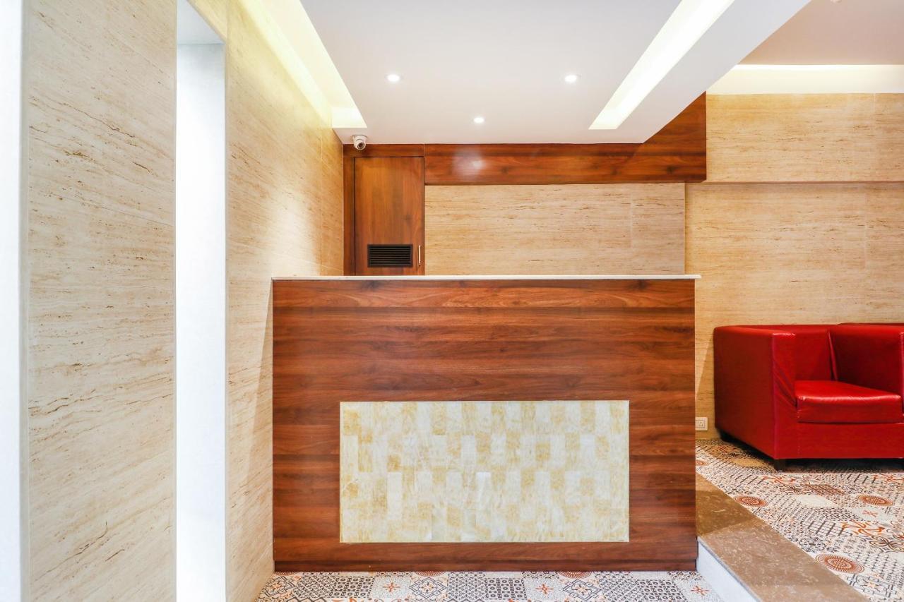 Oyo 70475 Hotel Sea Breeze มุมไบ ภายนอก รูปภาพ