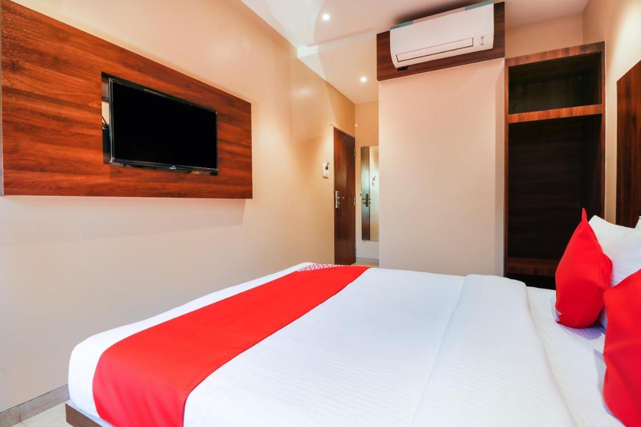 Oyo 70475 Hotel Sea Breeze มุมไบ ภายนอก รูปภาพ
